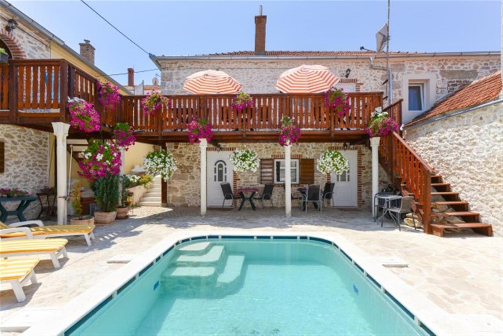 Studios Villa Romantica 扎达尔 外观 照片