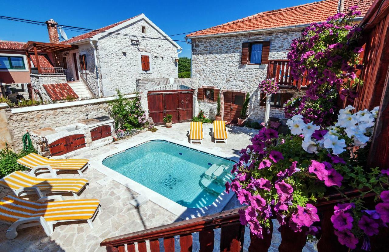Studios Villa Romantica 扎达尔 外观 照片
