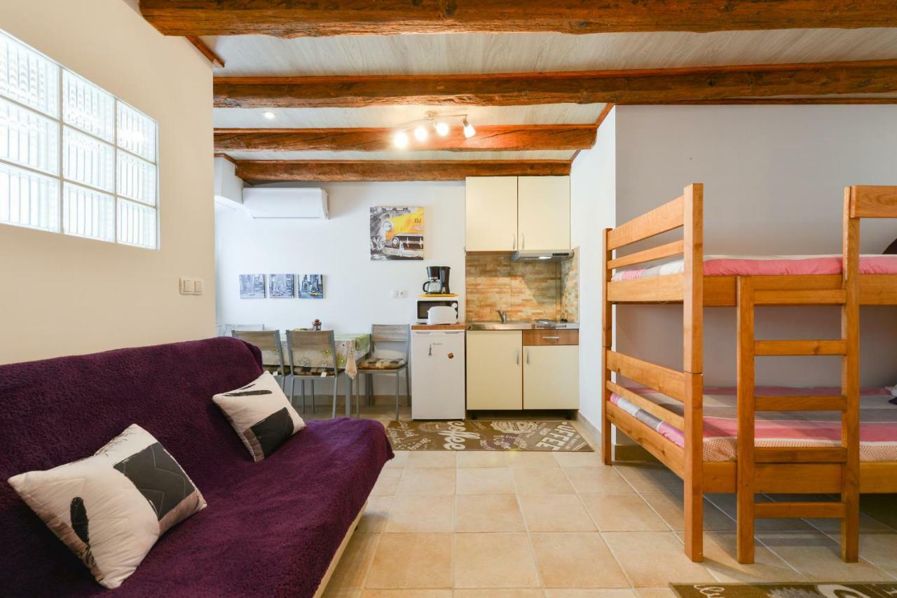 Studios Villa Romantica 扎达尔 外观 照片