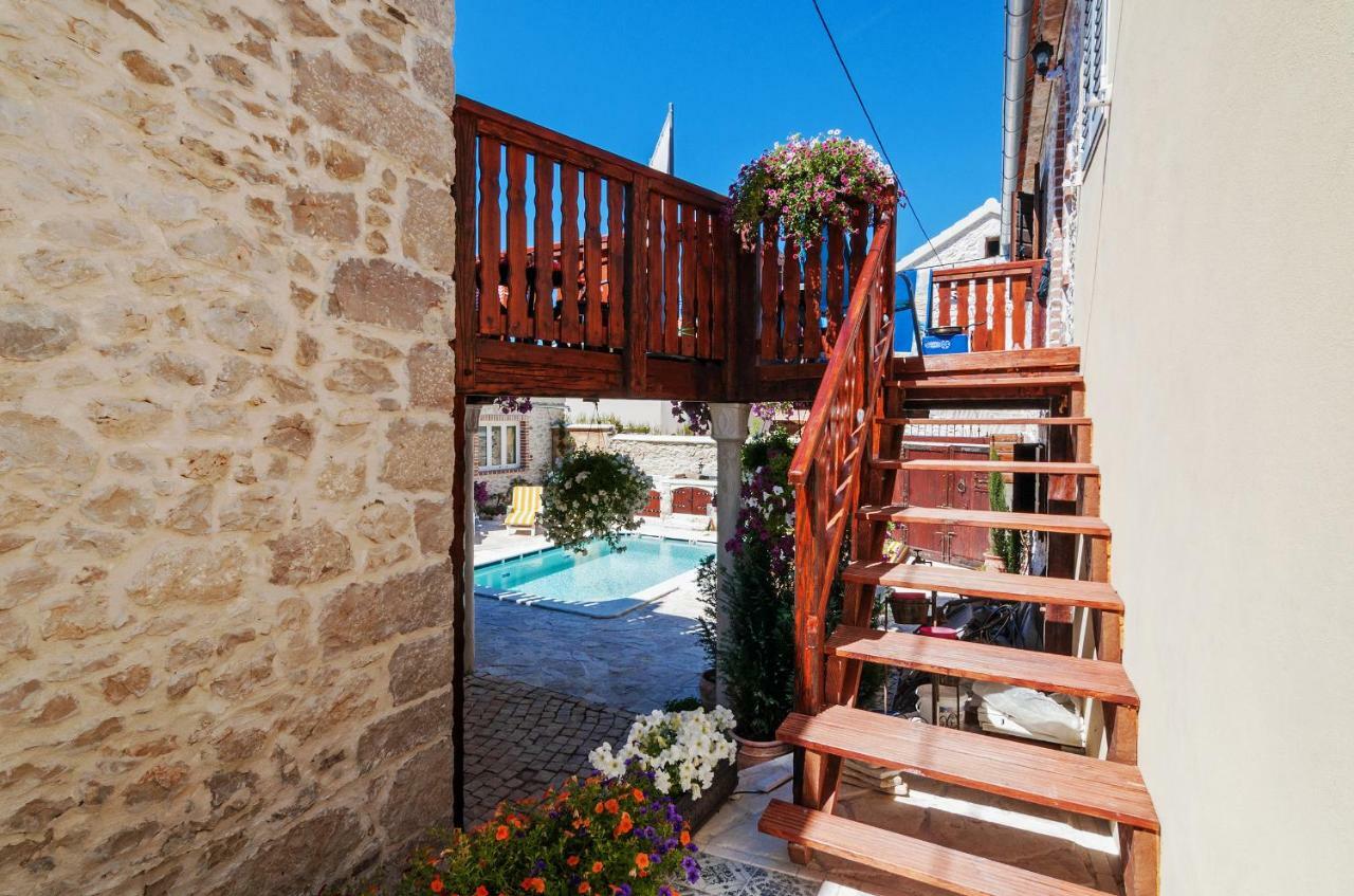 Studios Villa Romantica 扎达尔 外观 照片