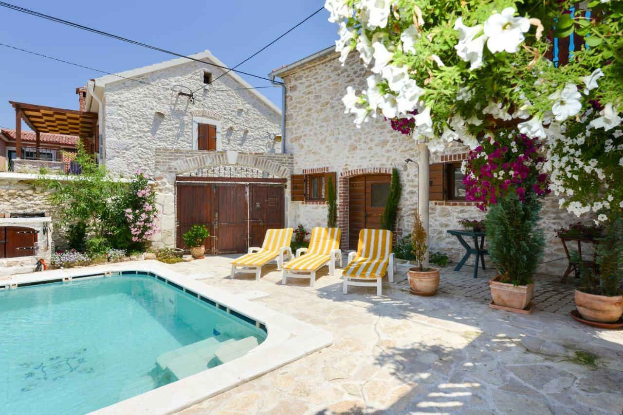 Studios Villa Romantica 扎达尔 外观 照片
